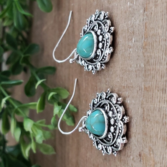 NEW Silver and Turquoise Earrings - Picture 3 of 4